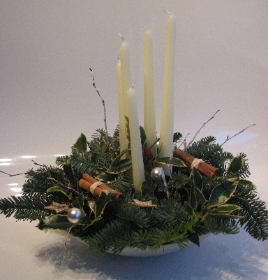 Christmas table arrangement, ceramic bowl