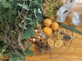 Create your own wreath kit