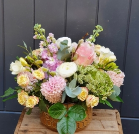 Pastel arrangement in honeycomb ceramic